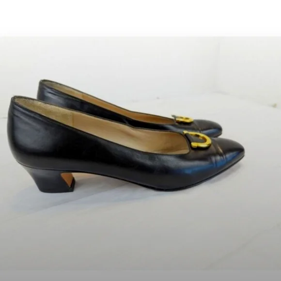 Salvatore Ferragamo Size 7 AA Slim Fit Black Leather Pumps Heels Women Vintage - Picture 4 of 9